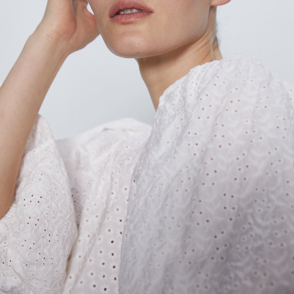 EMBROIDERED EYELET BLOUSE-Oyster White-4786/063 - Picture 6 of 8